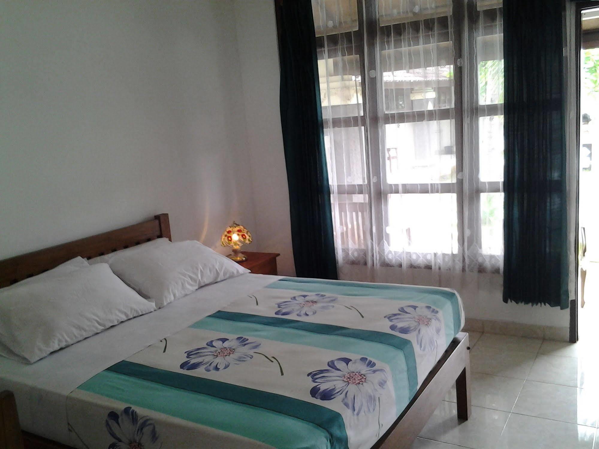 Bali Sunset Hotel Negara  Екстериор снимка
