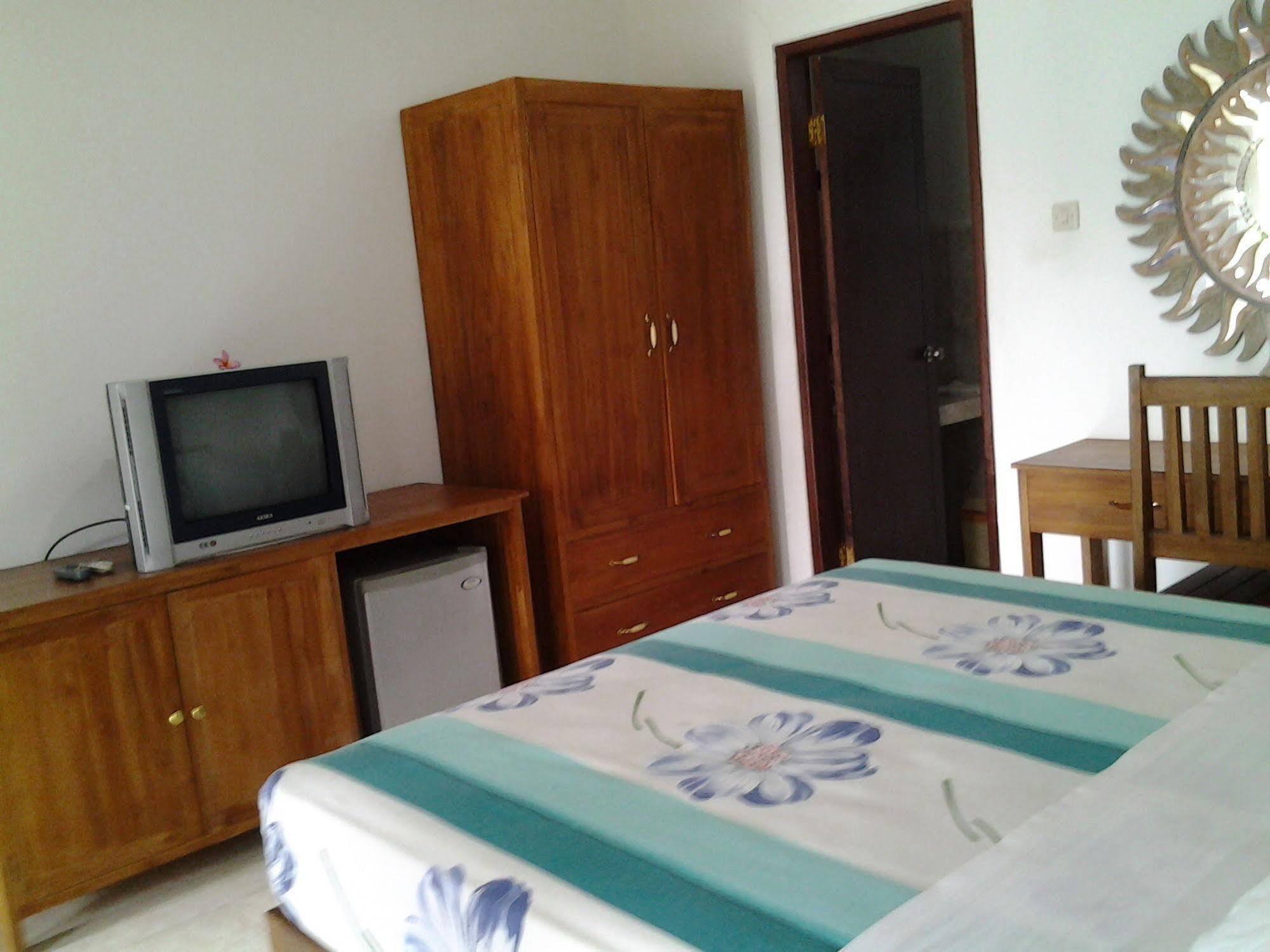 Bali Sunset Hotel Negara  Екстериор снимка