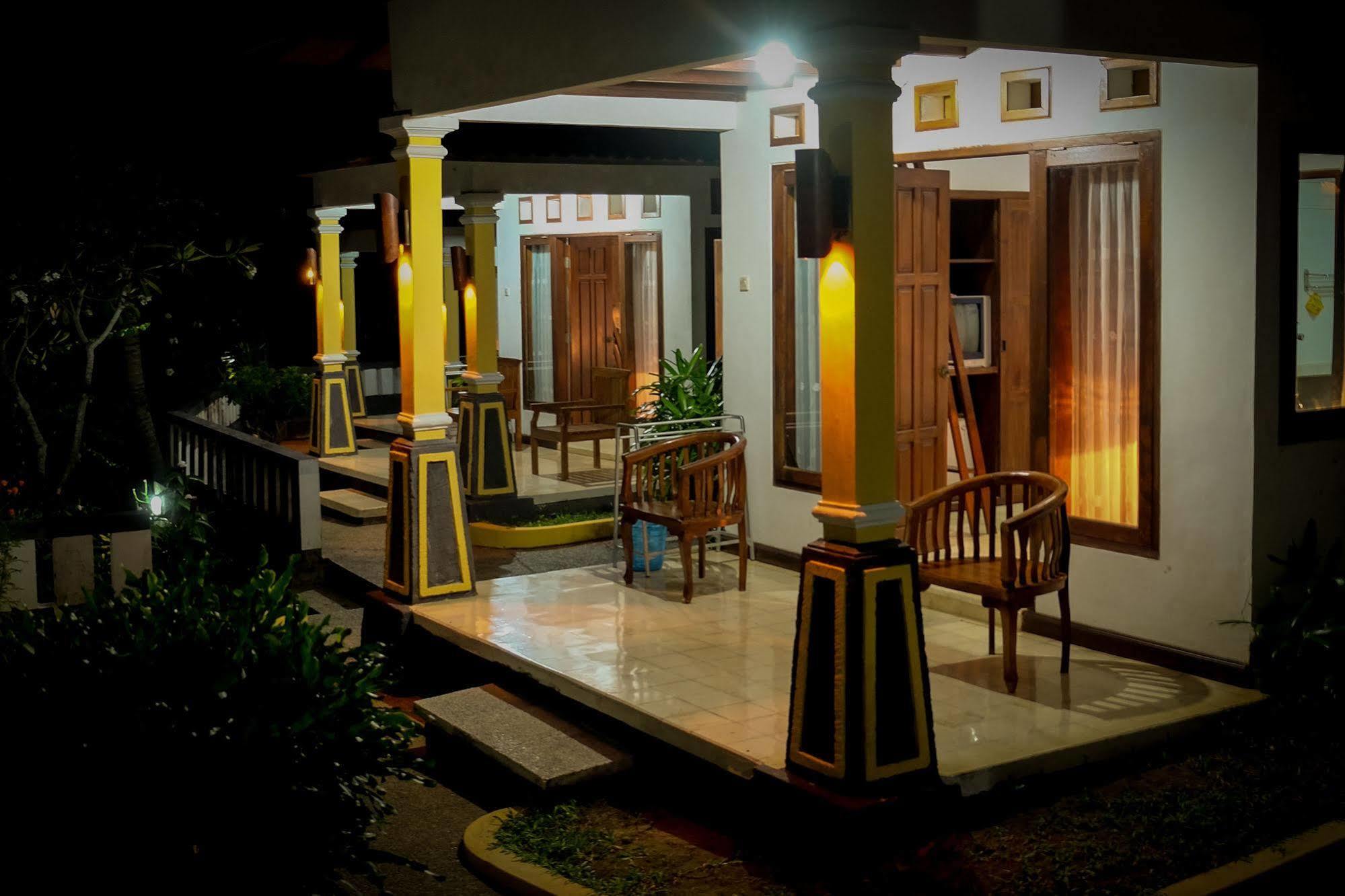 Bali Sunset Hotel Negara  Екстериор снимка